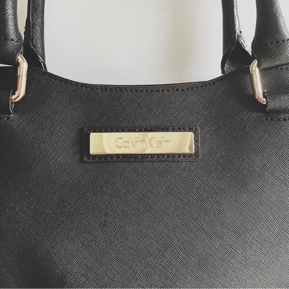 Calvin Klein Women’s Black & Brown Leather Textured Tote Shoulder Bag - Picture 4 of 10